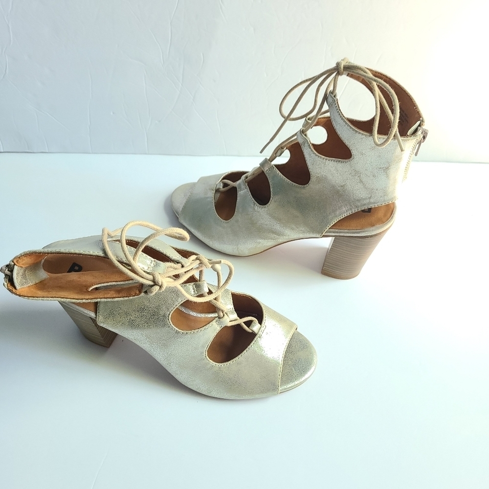 BC BORN IN CALIFORNIA vivacious mettalic lace-up